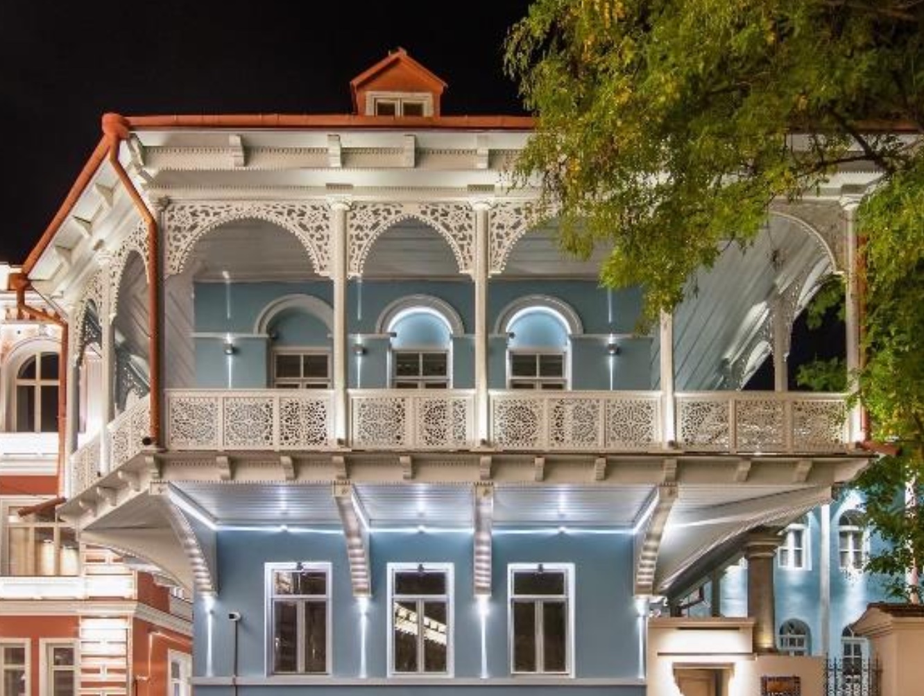 Haus-in-der-Altstadt-von-Tbilisi-Quelle-Georgienreisen