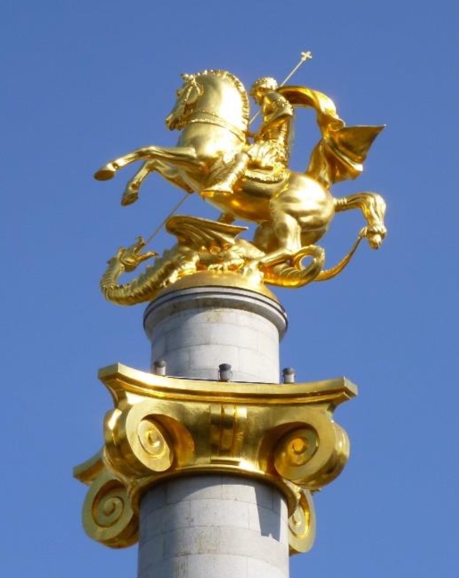 Heiliger-Georg-Statue-Tbilisi-Quelle-Georgienreisen